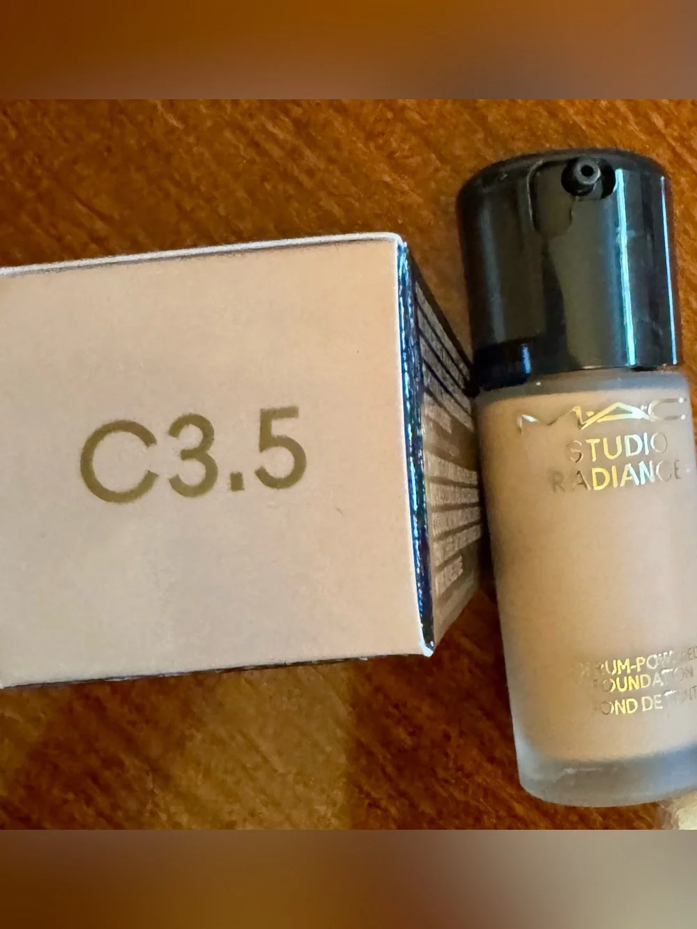 MAC Cosmetics Foundation Studio Radiance Color C3.5 ** NEW**